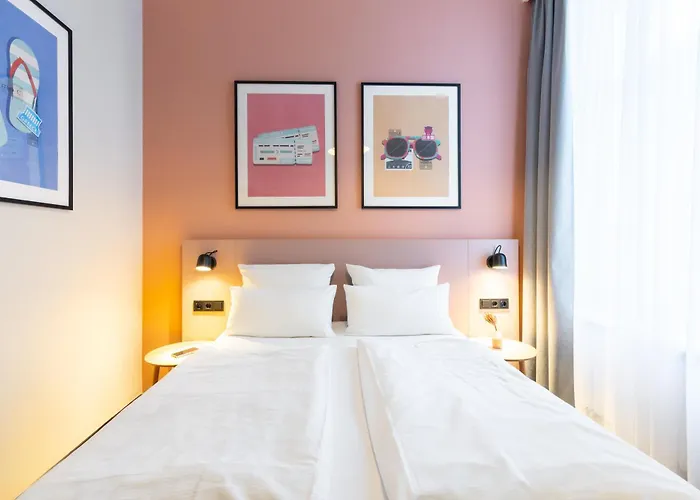 Garner St. Georg By Ihg Hotel 3*