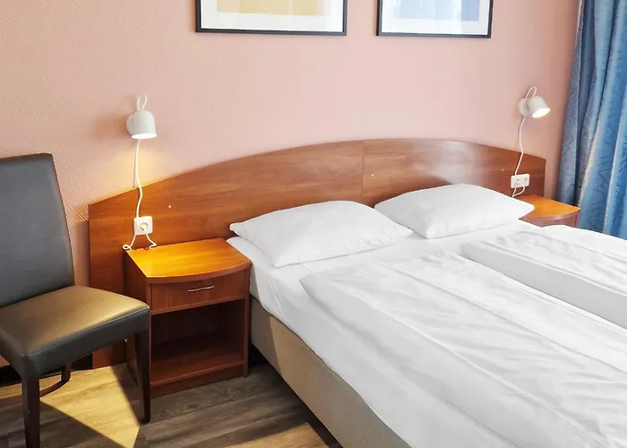 Garner St. Georg By Ihg Hotel 3*