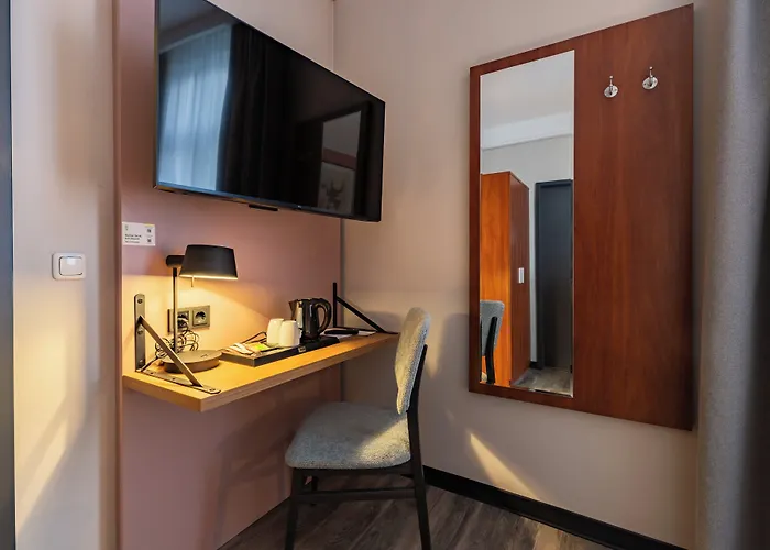 Hotel Kronprinz Hauptbahnhof 3*